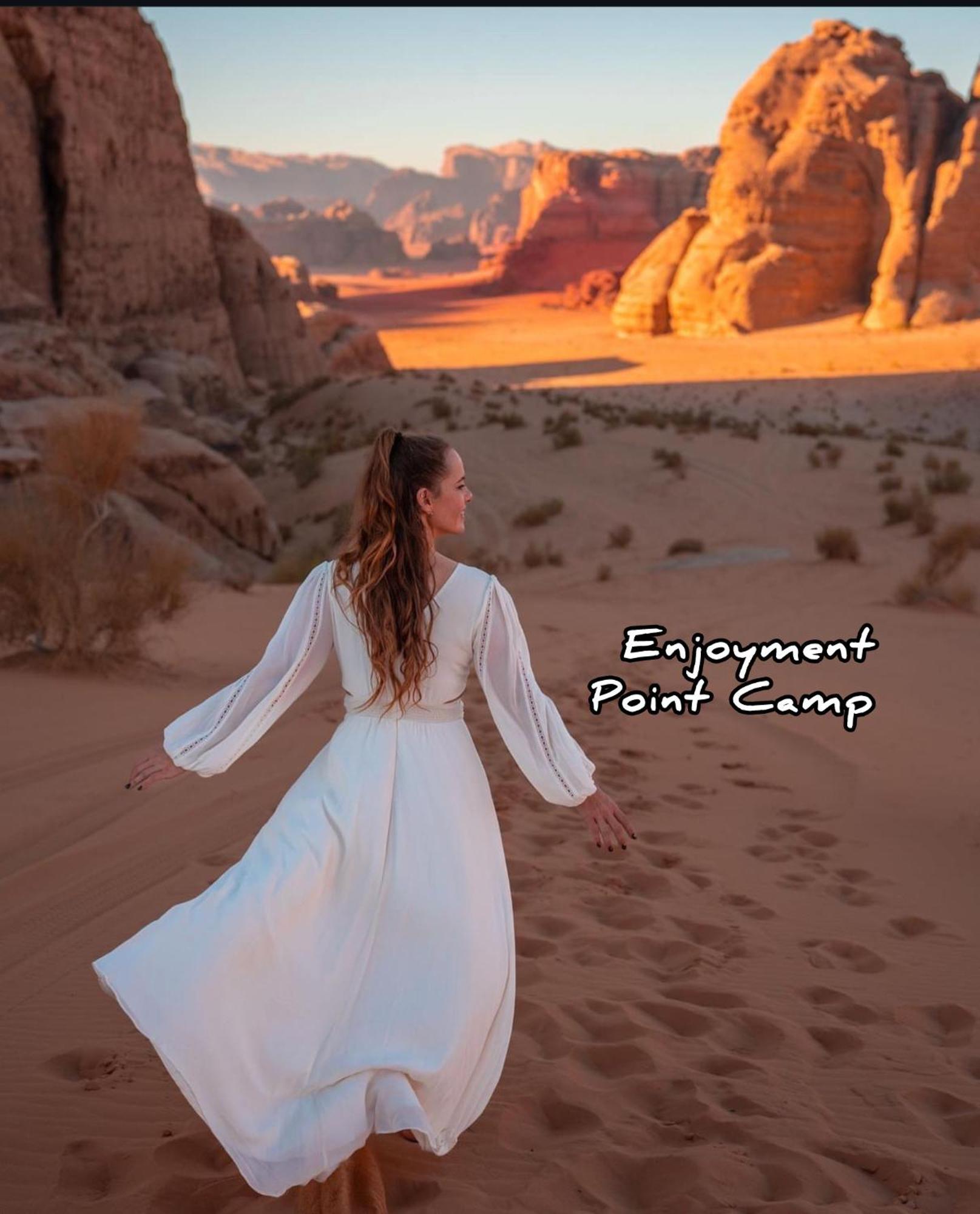 Luxury Enjoyment Point Bubbles Camp Bed & Breakfast Wadi Rum Eksteriør bilde