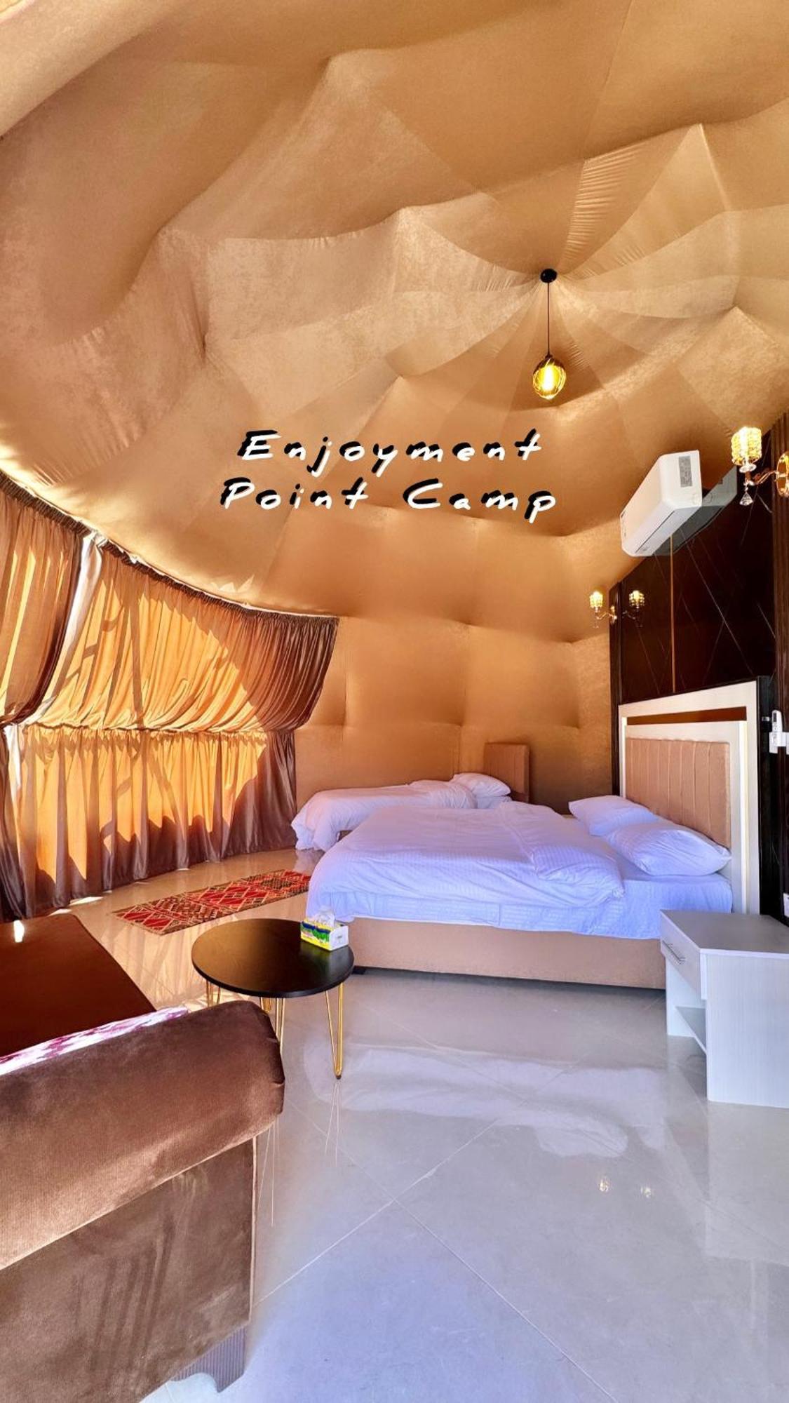 Luxury Enjoyment Point Bubbles Camp Bed & Breakfast Wadi Rum Eksteriør bilde